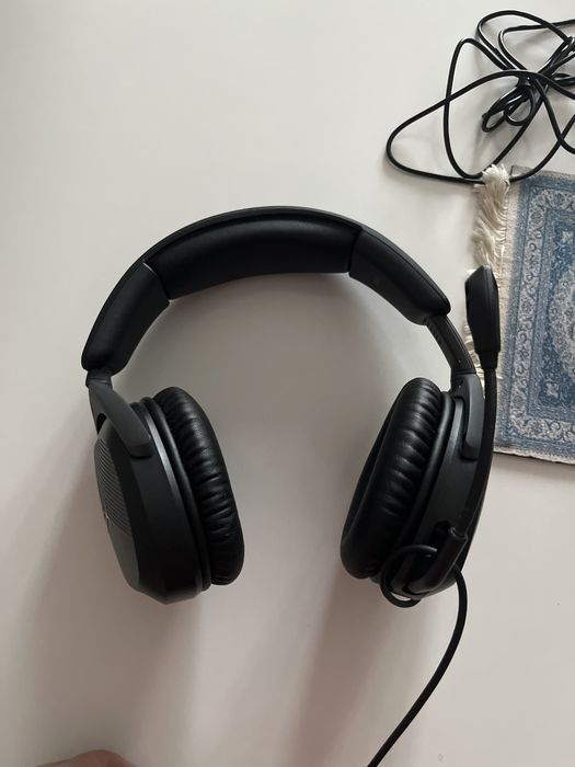 Наушник HyperX продается