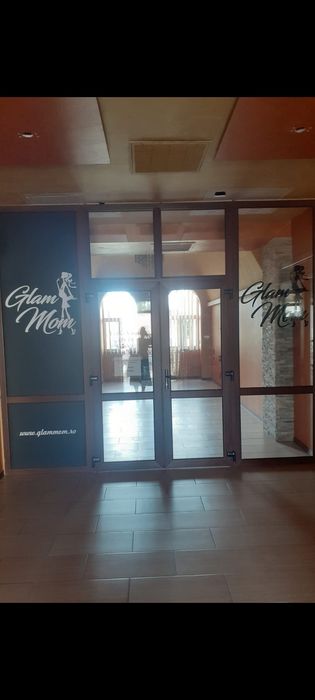 Inchiriez spațiu comercial ultracentral.