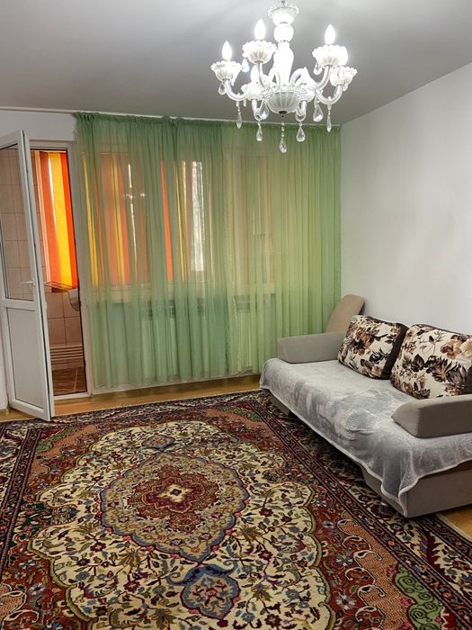 Inchiriez 2 camere parter
