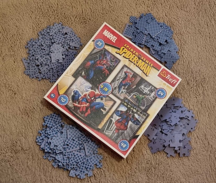 Puzzle 4in1 Spiderman Marvel, 207 piese, 4 tablouri de 20,5x28,5cm