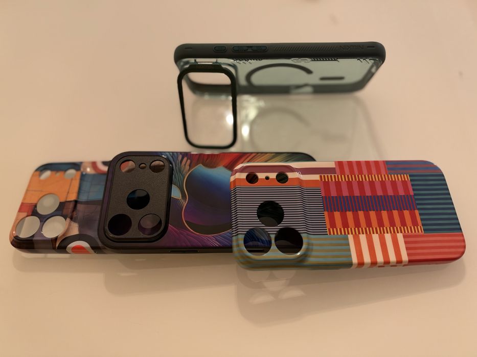 4 Huse plastic Iphone 17 Pro / Iphone 18 Pro