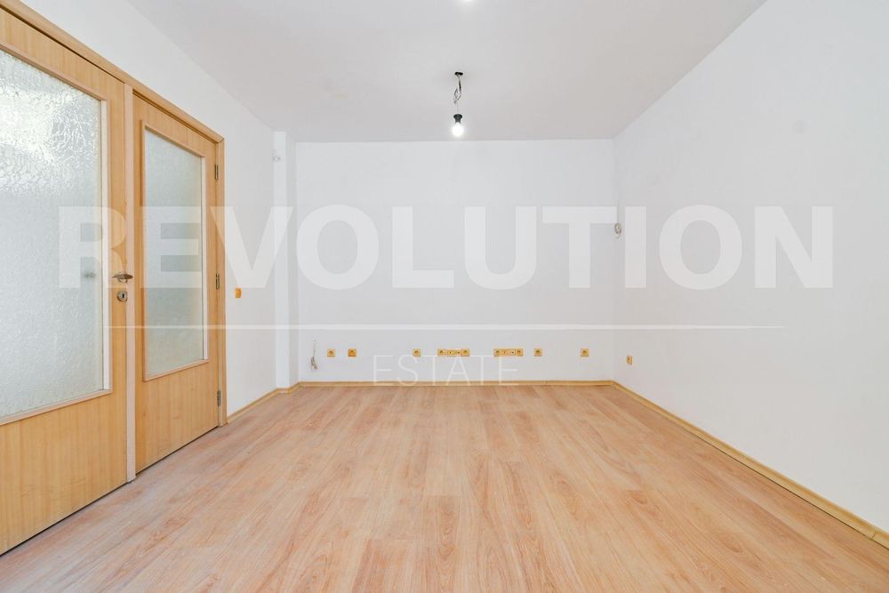 Продава се Тристаен апартамент в София, Студентски град - 90 кв.м за 1105 €/кв.м - Снимка #3