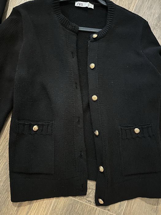 Черно сако и черна жилетка Zara и двете за 40€ носени по 1 път