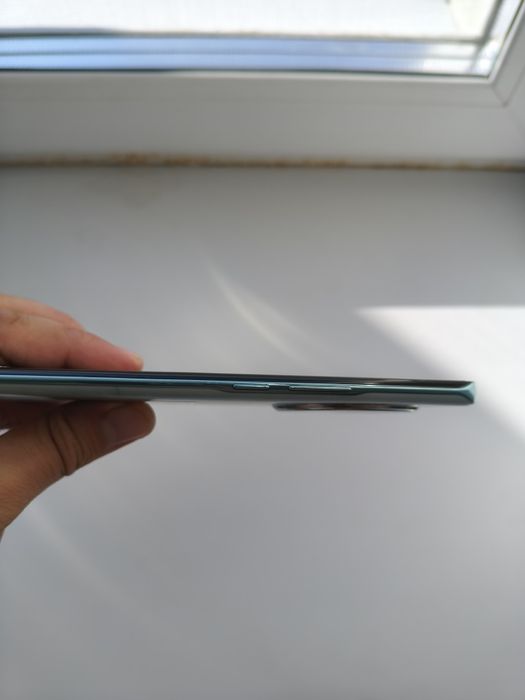 Продаю смартфон Honor X9C