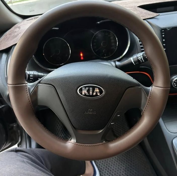 Оплетка на руль с ручным швом