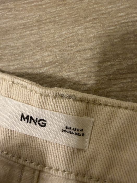 Blugi scurti Mango 42