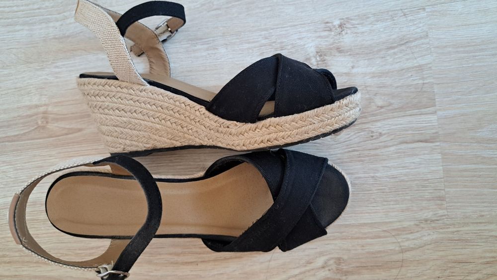 Сандали ескадрили Tommy Hilfinger черни