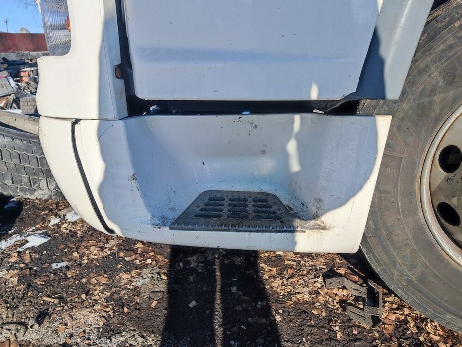 Даф XF 95. Бампер