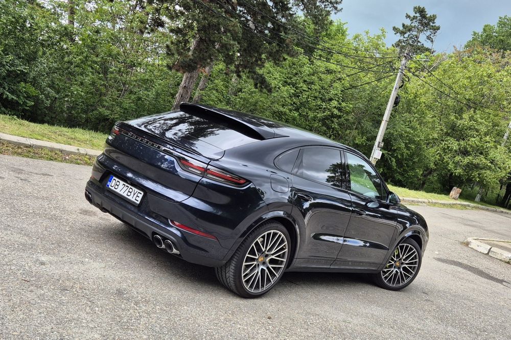 Porsche Cayenne Coupe E-Hybrid 470cp, TVA deductibil