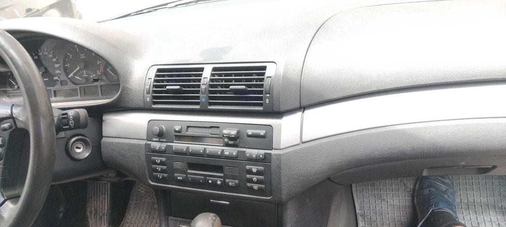 БМВ Е46 автокасетофон с монтирани LINE IN