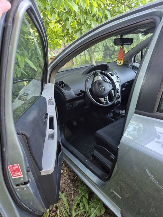 Toyota Yaris 1,4 d4d avariată dezmembrat
