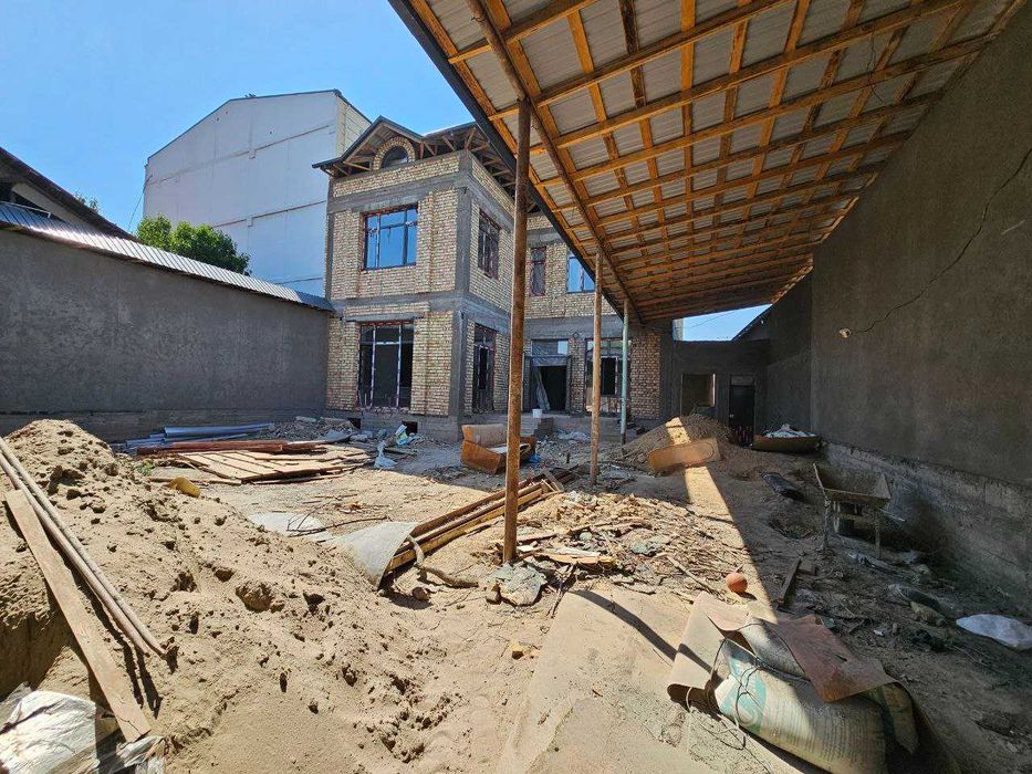 Саламатина.(Выборская). Продам 4уровневый  дом на 4.8 сотках. 1 линия.