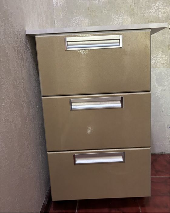 Тумба с яшиками выдвижными