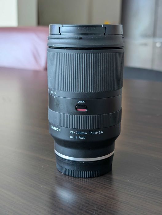 Обектив Tamron 28-200 mm f / 2.8-5.6 DI III RXD  за Sony E (FE)