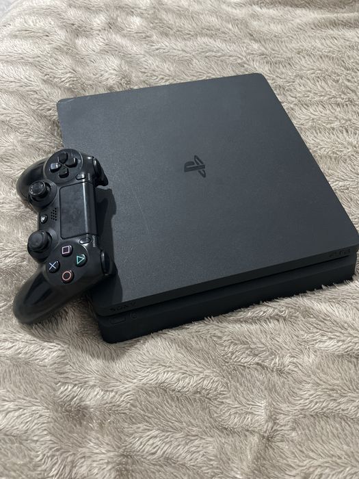 пс 4 слим в хорошем состоянии