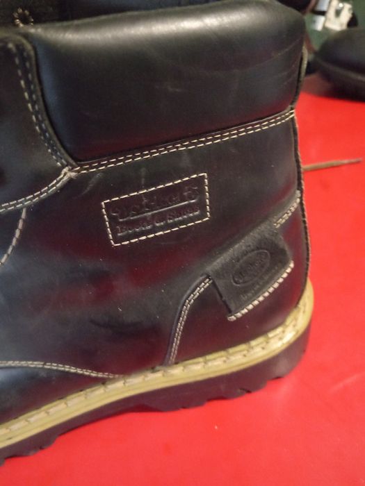 Vând ghete docker s nr 46