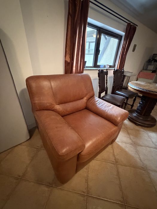 Set piele naturală: 2 fotolii + canapea extensibilă 3 locuri