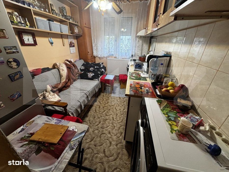 Apartament de vanzare, cu 3 camere, 48 mp, zona Micro 14