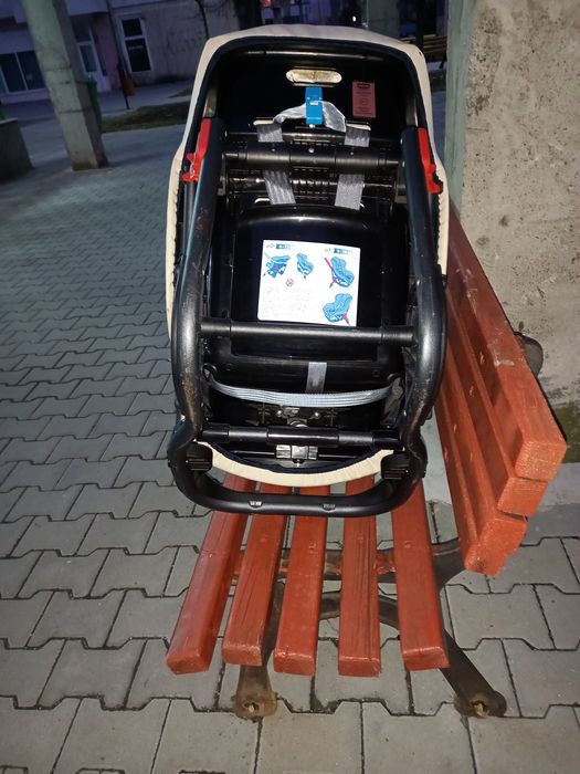 Vand scaun copil auto