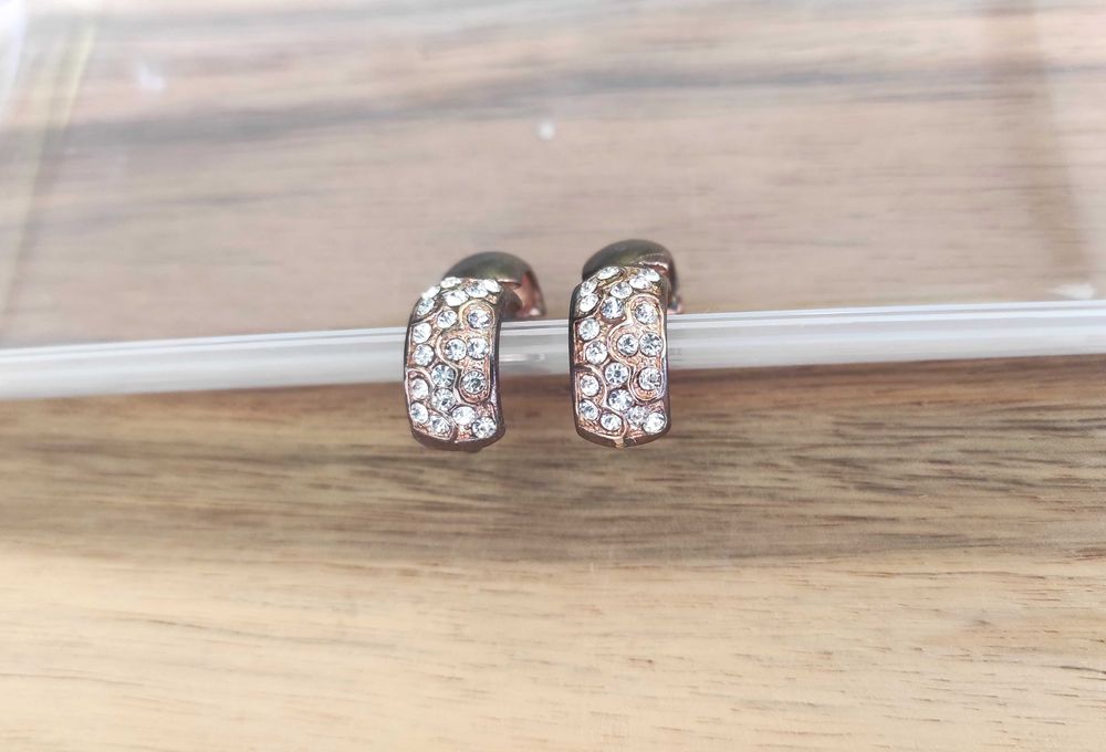 Нови бижута, обеци, колиета