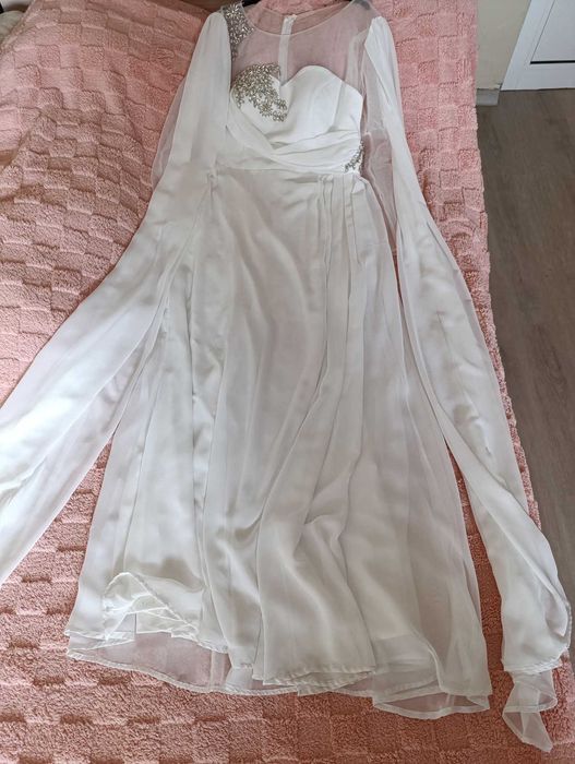 Официална рокличка за специални поводи