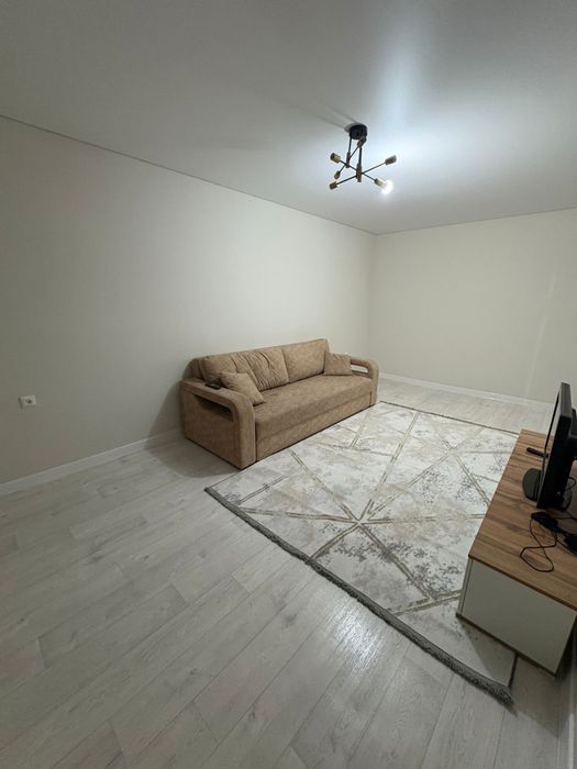 Продам 2 комнатную Спутник