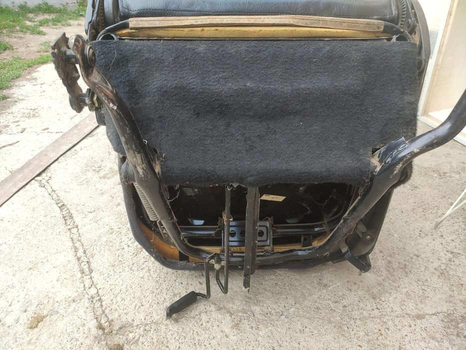 Пассажирское сиденье на Ауди Б4