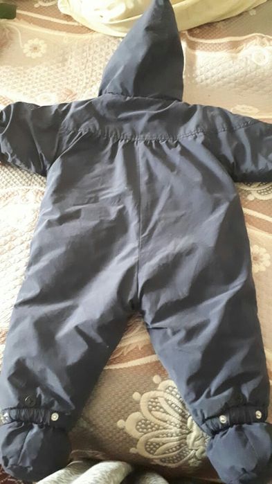 Продам комбинезон на 1-2года