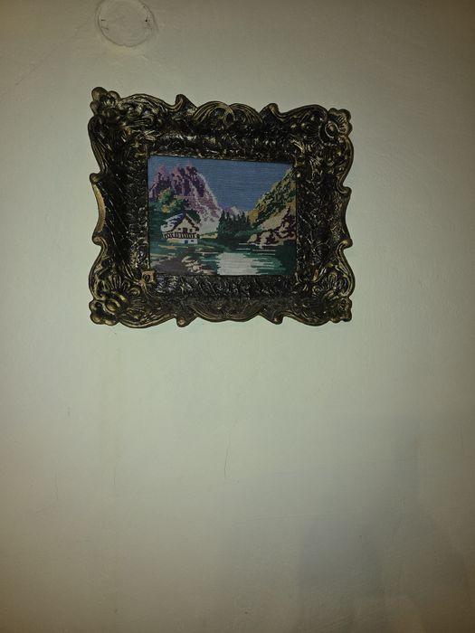 Vand tablouri goblen facut manual cu rama lemn sculptata manual