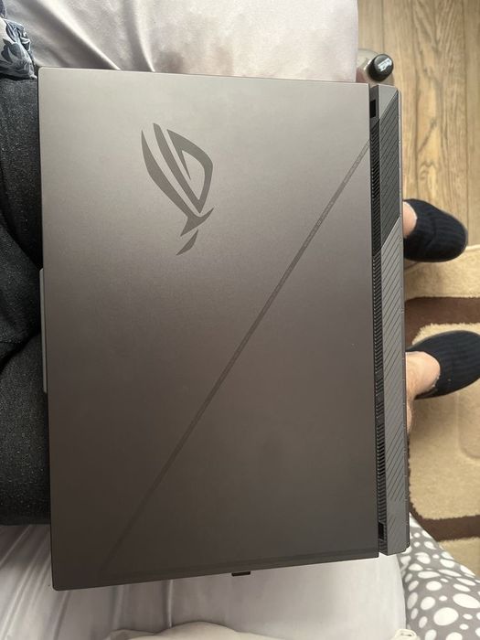 Laptop Asus       .