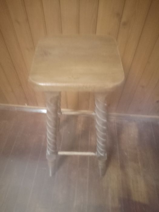 Високи столове от чам