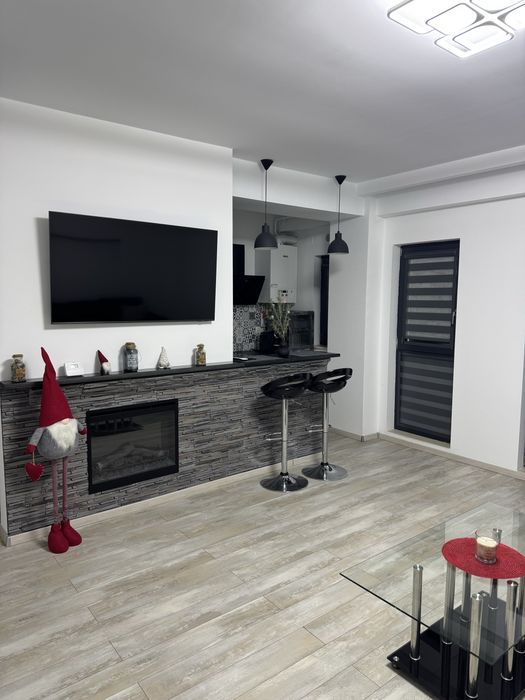 Inchiriez apartament 2 camere bloc nou