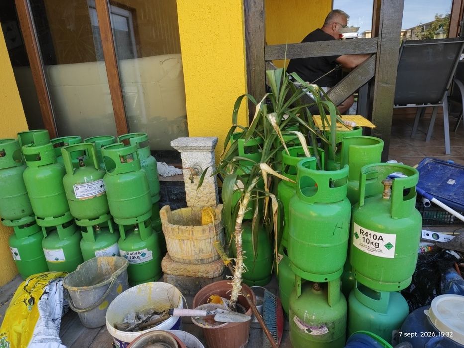 Vând butelii refrigerant, goale. 50 lei/buc