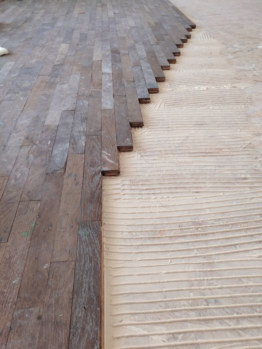 Parchetar cu experiență