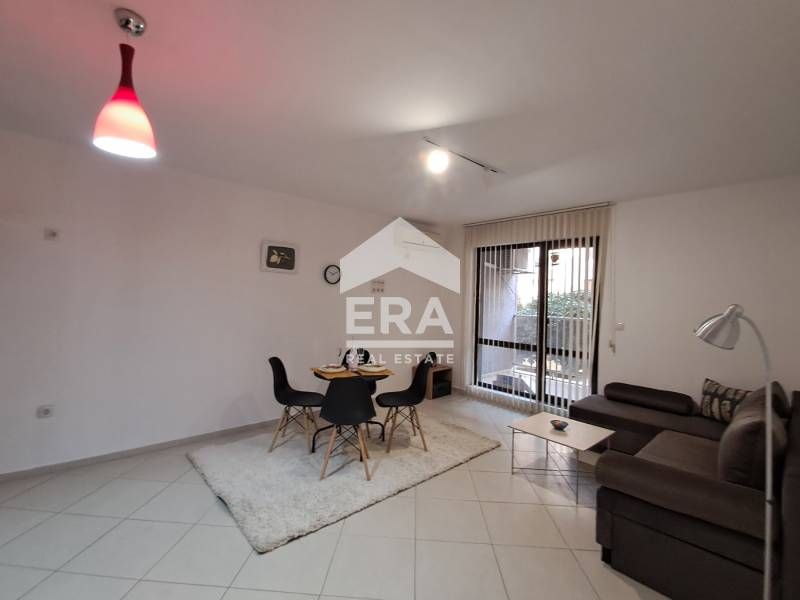 Продава се Двустаен апартамент в Варна, Окръжна болница - 67 кв.м за 2866 €/кв.м - Снимка #2