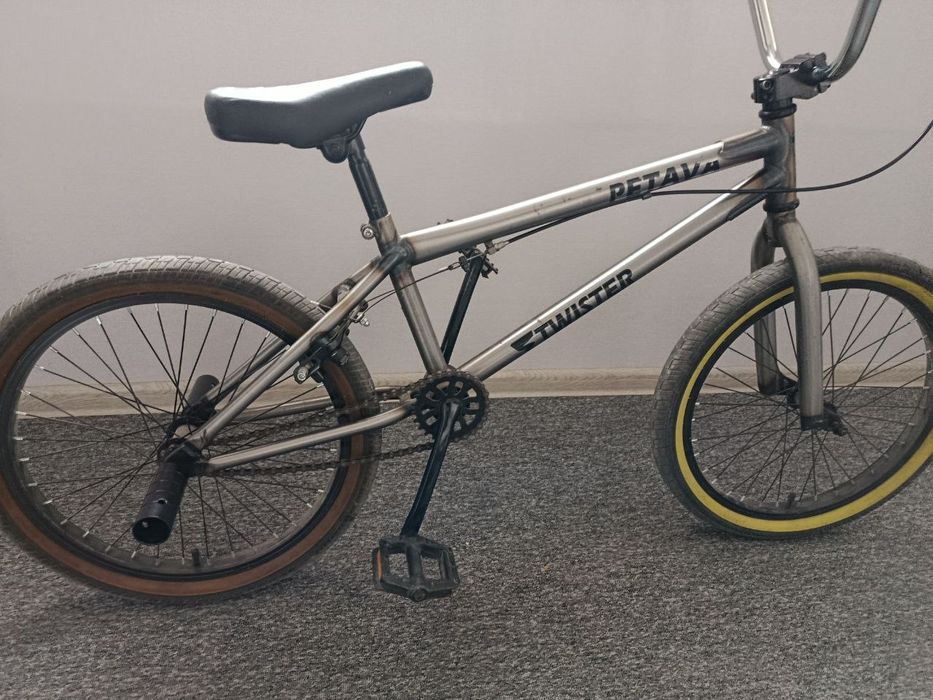 Велосипед BMX диаметр 20