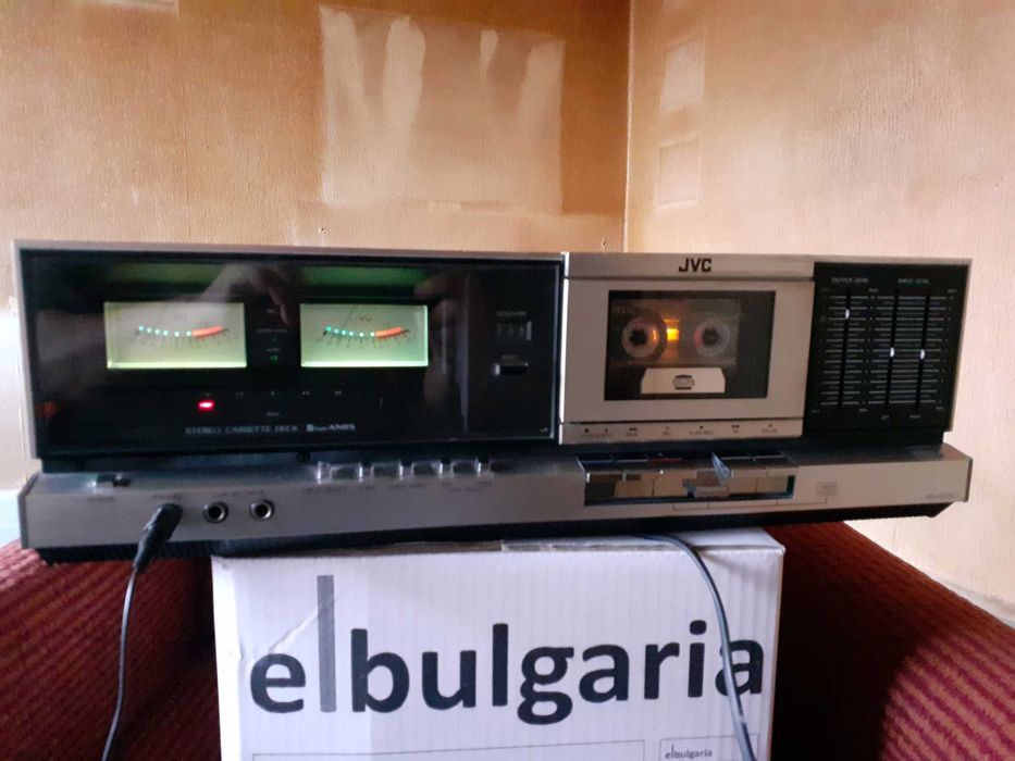 Топ модел дек JVC KD- S201Е- К7-USA model-Японска супер качествена машина.