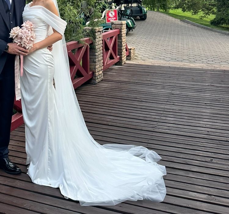 Свадебное платье из White Swan продается