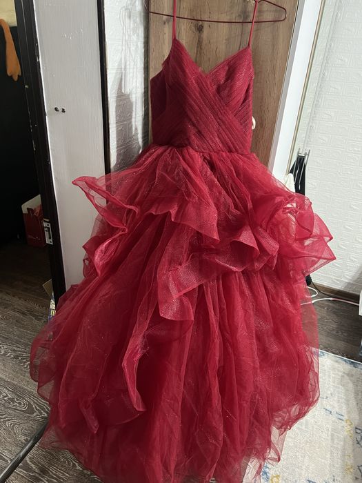 Вечернее женское платье