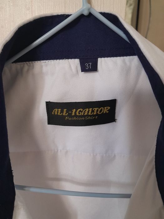 Продам рубашки на мальчика