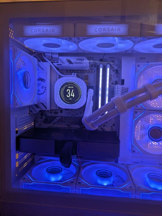 Геймърски компютър 7500F,RX3070