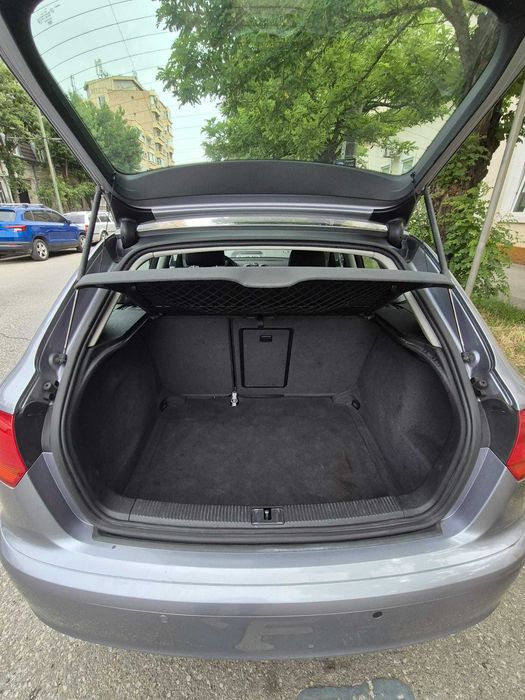 Vand: Audi A3 - 1.6 FSI (Benzina) - 2.200E