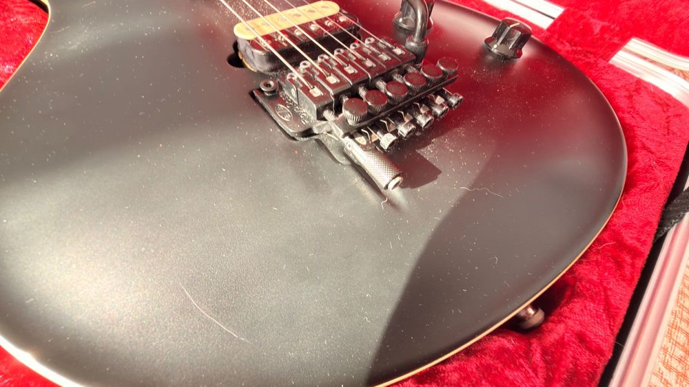 EVH Wolfgang Special Stealth + оригинален EVH твърд кейс