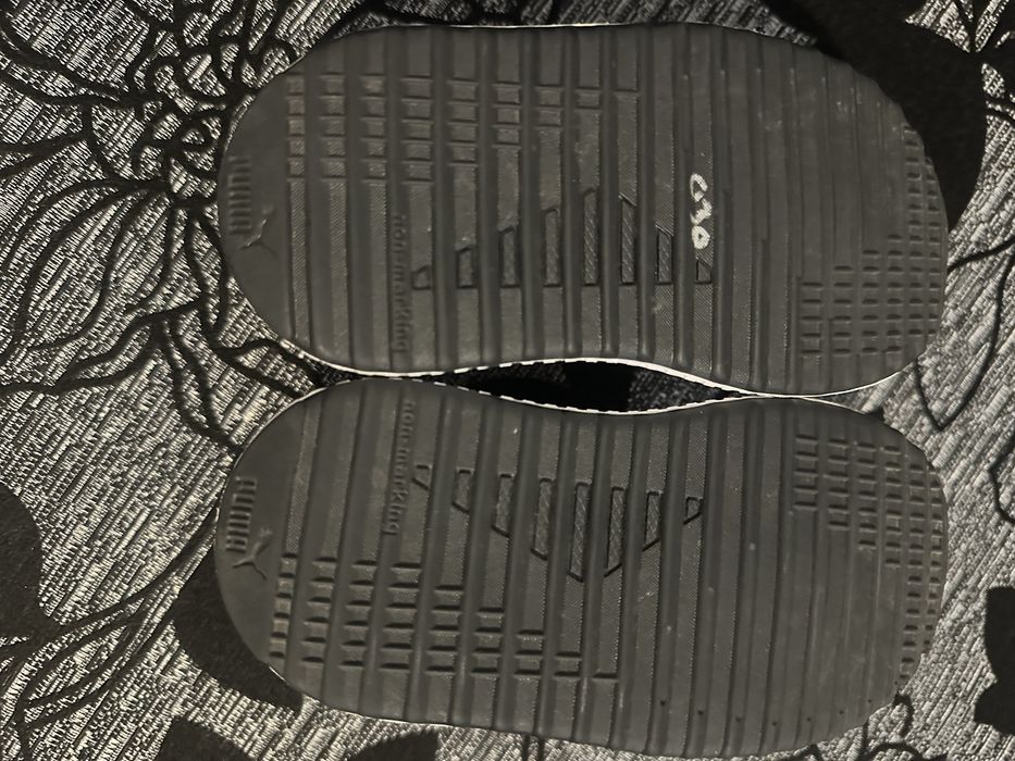 Маратонки Пума 23 номер