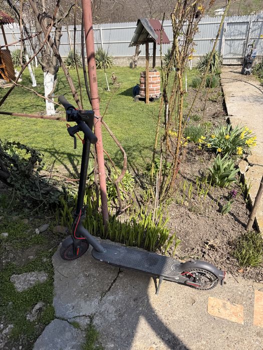 Vând trotineta  Xiaomi pro 2