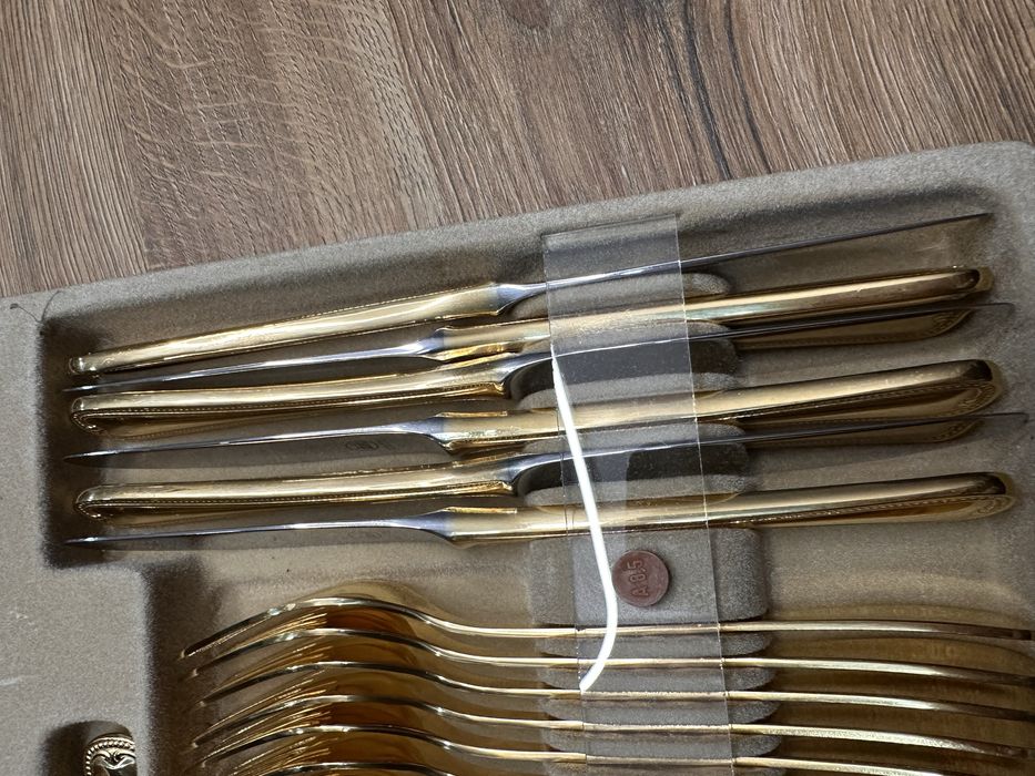 Vand set tacamuri 37 piese auriu/gold