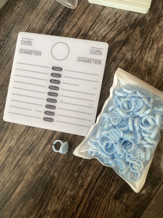 Для наращевания ресниц