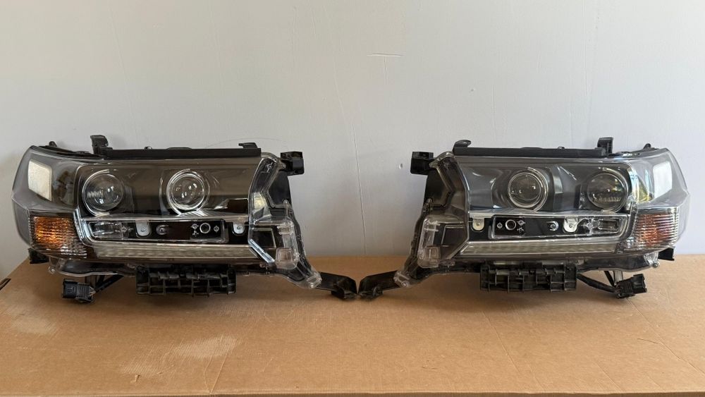 Фары Land Cruiser 200