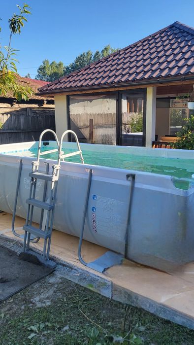 Set piscina Bestway, dreptunghiulara, cadru metalic, 404 x 201 x 100 cm, cu sistem de filtrare si scara