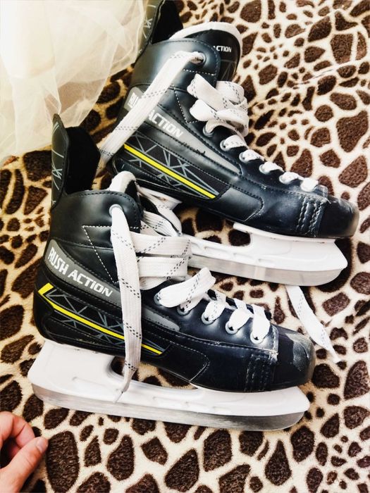 Продаю коньки размер 41